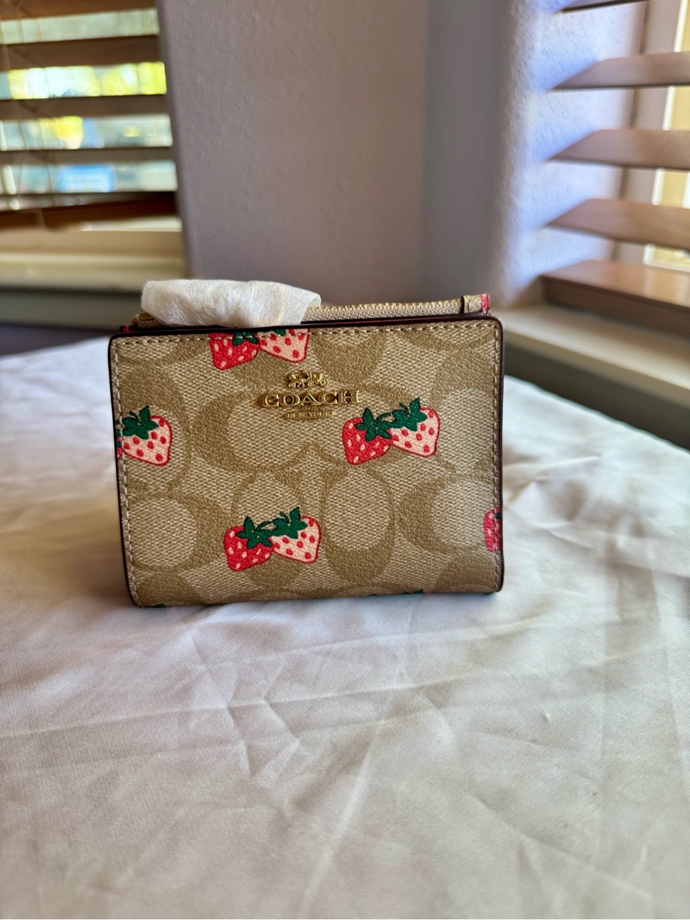 Coach Snap Wallet in Signature Canvas w/ Wild Strawberry Print